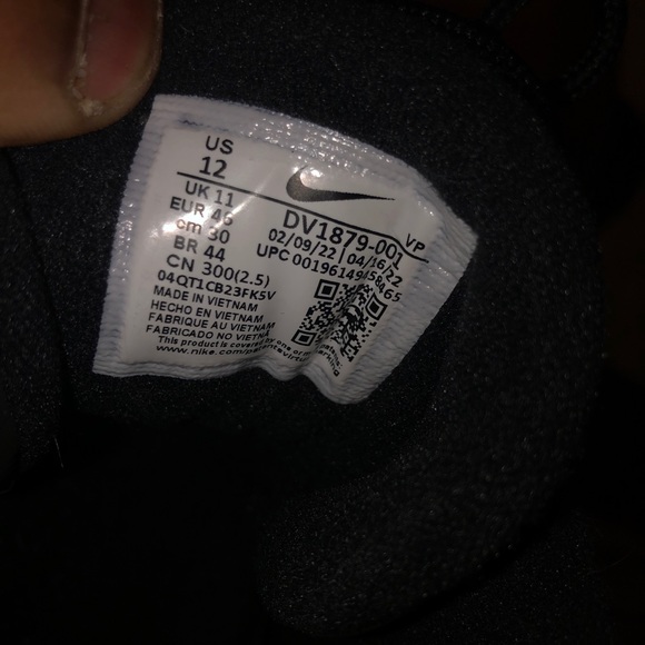 Slightly used in great condition. Comes in box main image 4